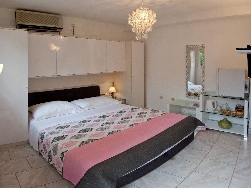 Apartment Alma Split Extérieur photo